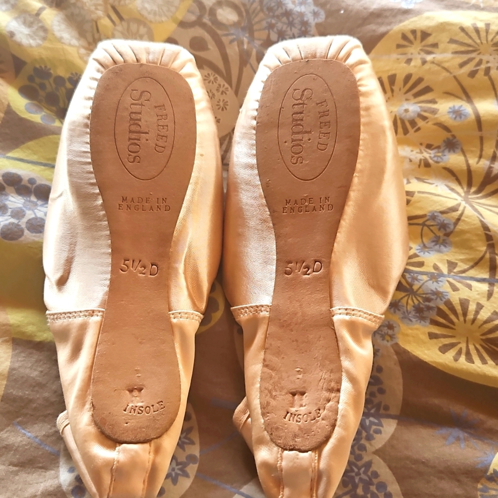 Freed of london Pointe Shoes 5 1/2 D